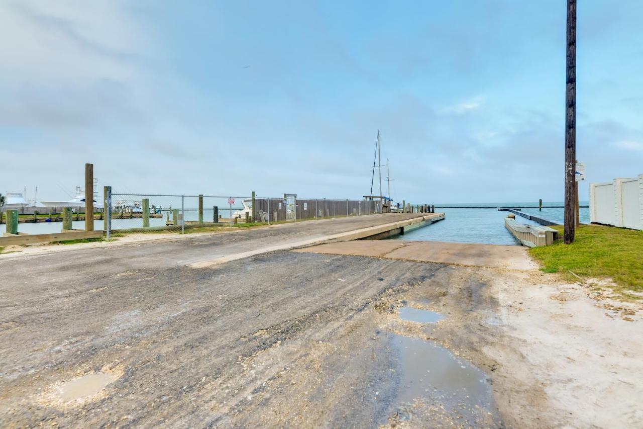 Beautiful Rockport Townhome - Walk To Aransas Bay! ภายนอก รูปภาพ